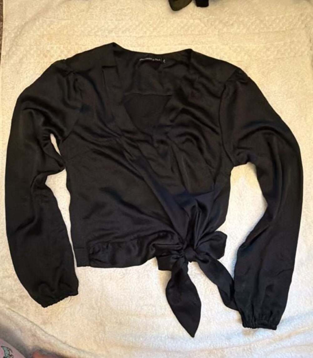 Abercrombie & Fitch Black Satin Long Sleeve V-Neck Wrap Tie Knot Front Crop Top